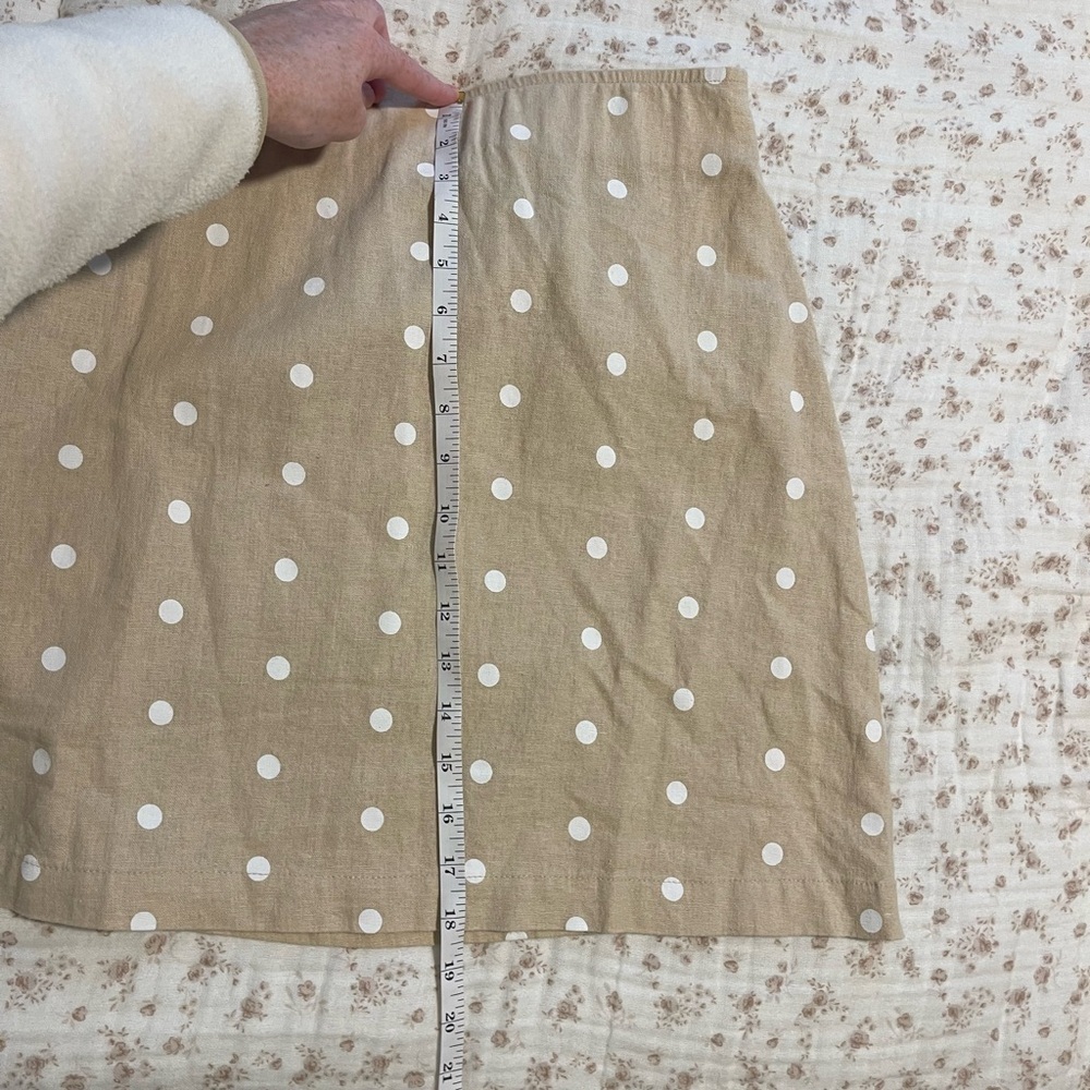 Old Navy Tan & White polka dot Mini Skirt - Picture 6 of 6